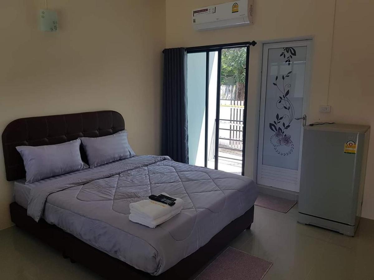 Room62 Lom Sak 외부 사진