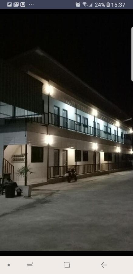 Room62 Lom Sak 외부 사진