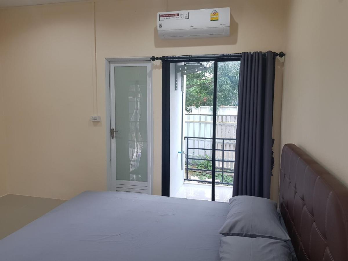 Room62 Lom Sak 외부 사진